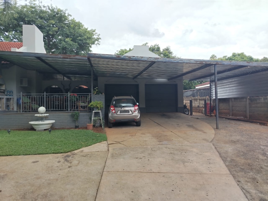 4 Bedroom Property for Sale in Protea Park North West